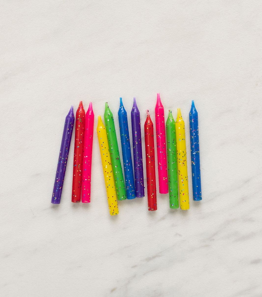 mlles-gateaux-bougie-anniversaire-courte-multicolore-1067x1208