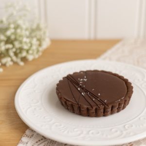 Tarte au chocolat et caramel fleur de sel