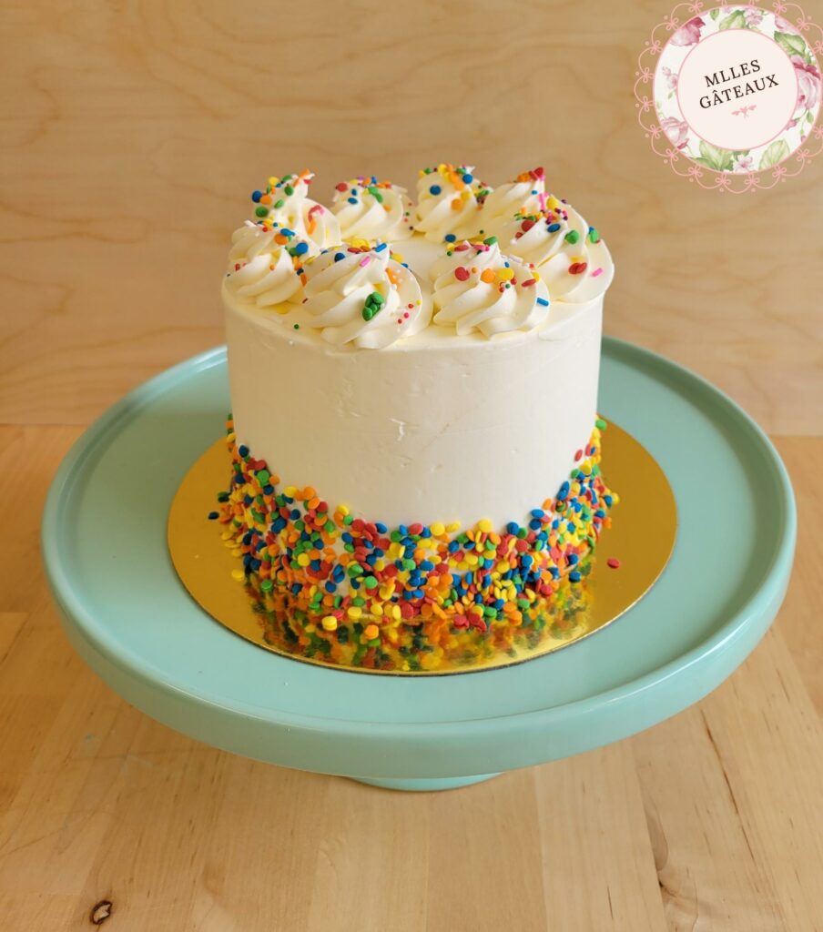 Gâteau anniversaire au caramel / 6 parts • Mlles Gâteaux